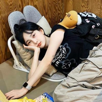 荒唐男荒唐女